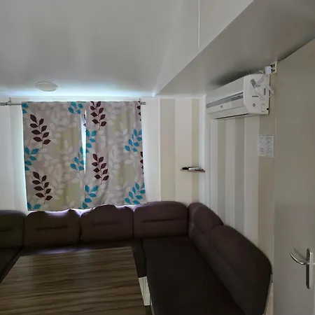 Mobil-home 6 Personnes *